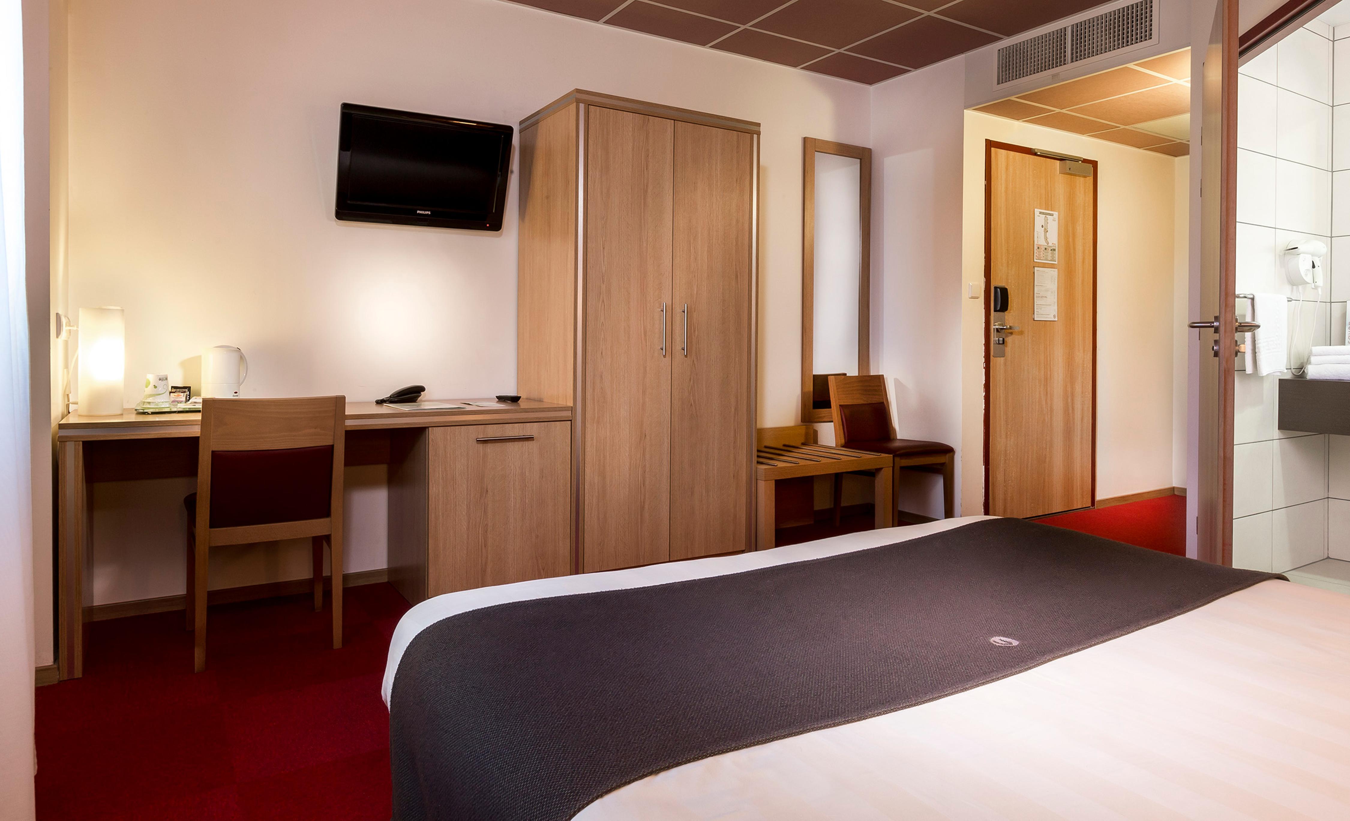 Campanile Metz Nord - Talange Hotel Exterior photo